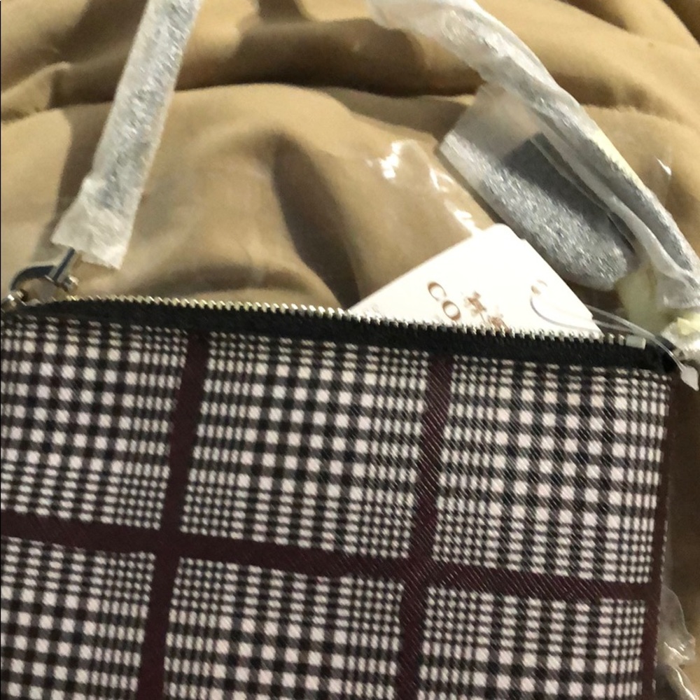 Coach Wristlet - Picture 6 of 8